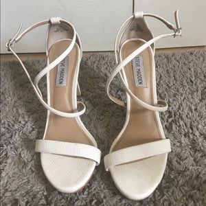 7.5 Steve Madden heels